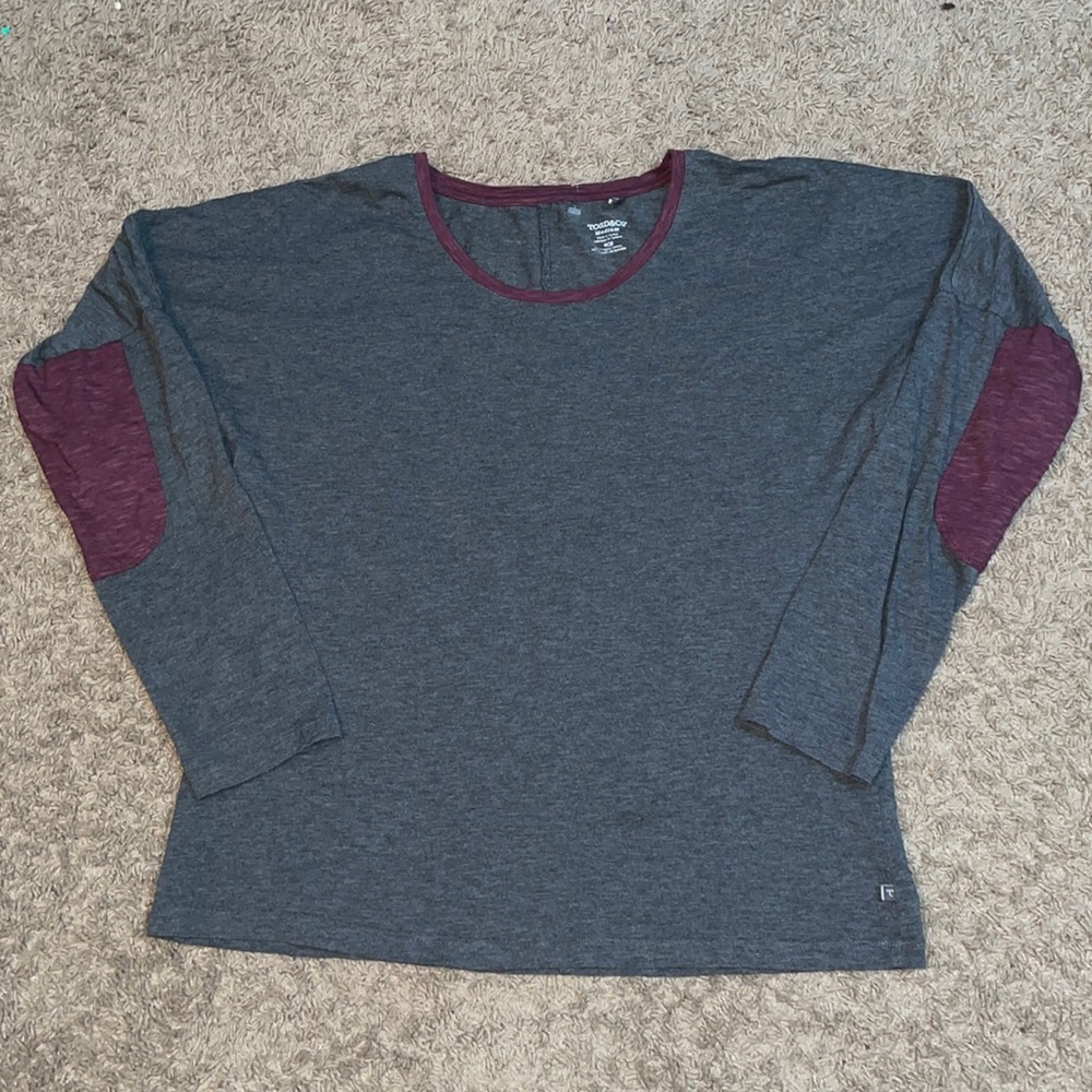 Toad & Co long sleeve crew neck grey/maroon soft shirt